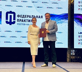 Театральная дружба продолжается: передача декораций спектакля «Плутни Скапена» между Ростовом и Донецком