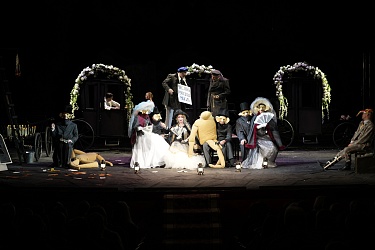  «БЕСЫ» НА СЦЕНЕ ДОНЕЦКОГО РАМТА: ВСТРЕЧА С ДОСТОЕВСКИМ 