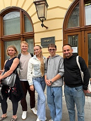 Творческая командировка артистов Донецкого Молодежного театра в Российский академический молодежный театр